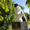 Ёлитный мемориальный комплекс с бюстом  Киев