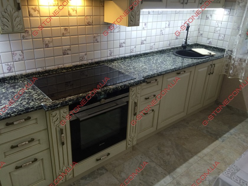 столешница из зеленого гранита Луковецкого 