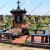 Гранитный памятник в Борисполе