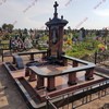 Гранитный памятник в Борисполе