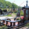 Гранитный памятник в Борисполе