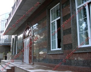Гранитный фасад